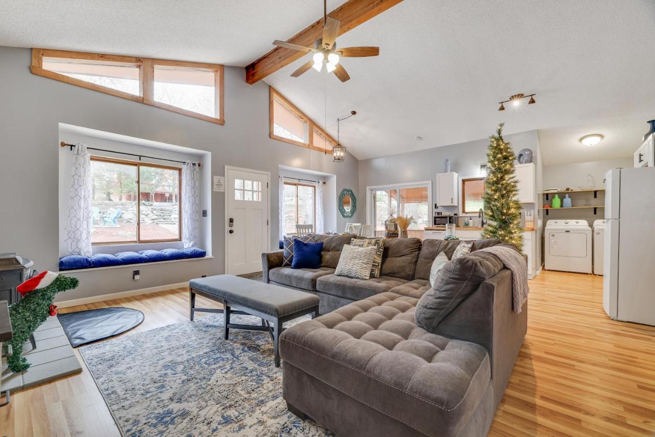 Premier Cozy Cabin - Free Amenities & Comm Indoor Pools Bushkill Εξωτερικό φωτογραφία
