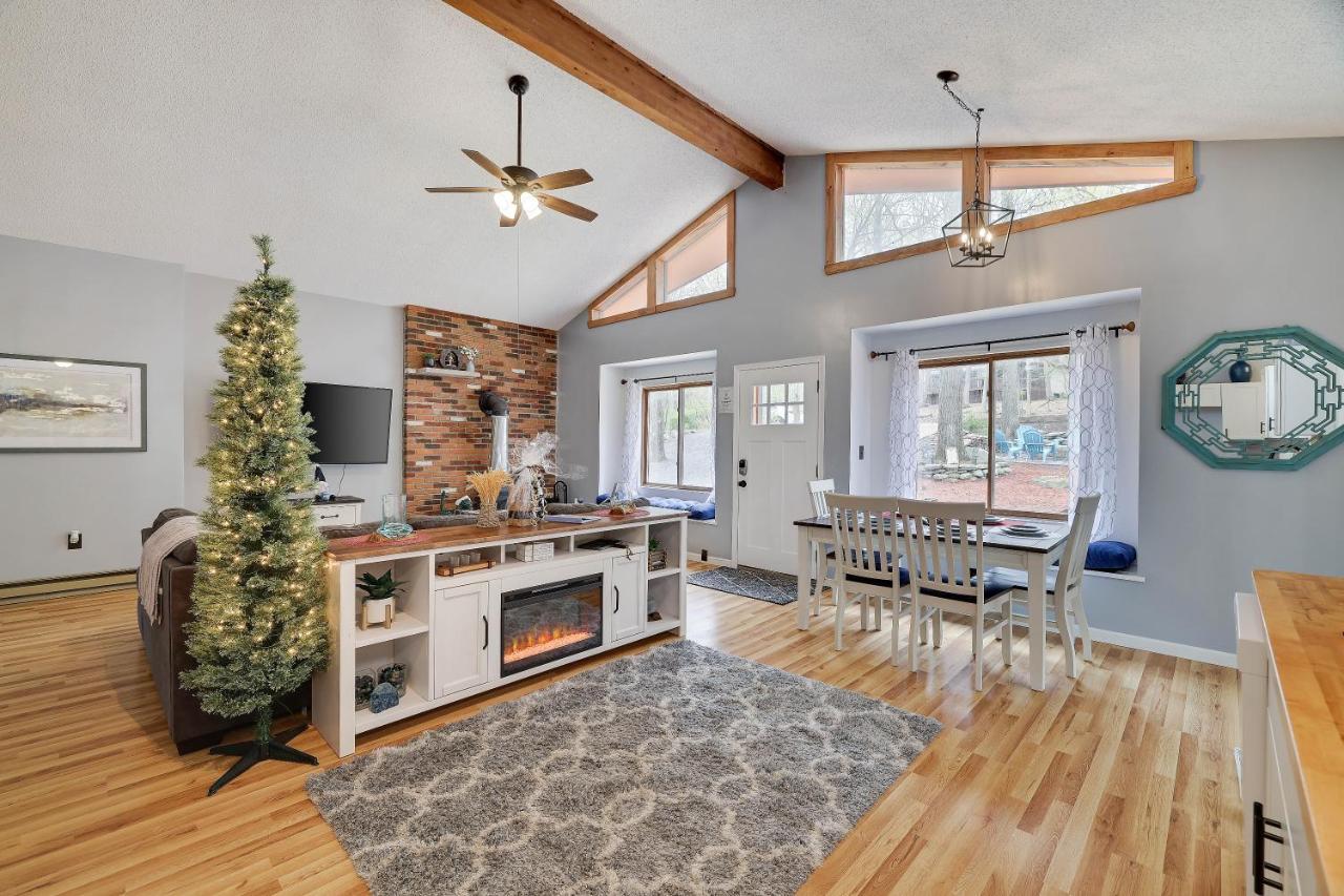 Premier Cozy Cabin - Free Amenities & Comm Indoor Pools Bushkill Εξωτερικό φωτογραφία
