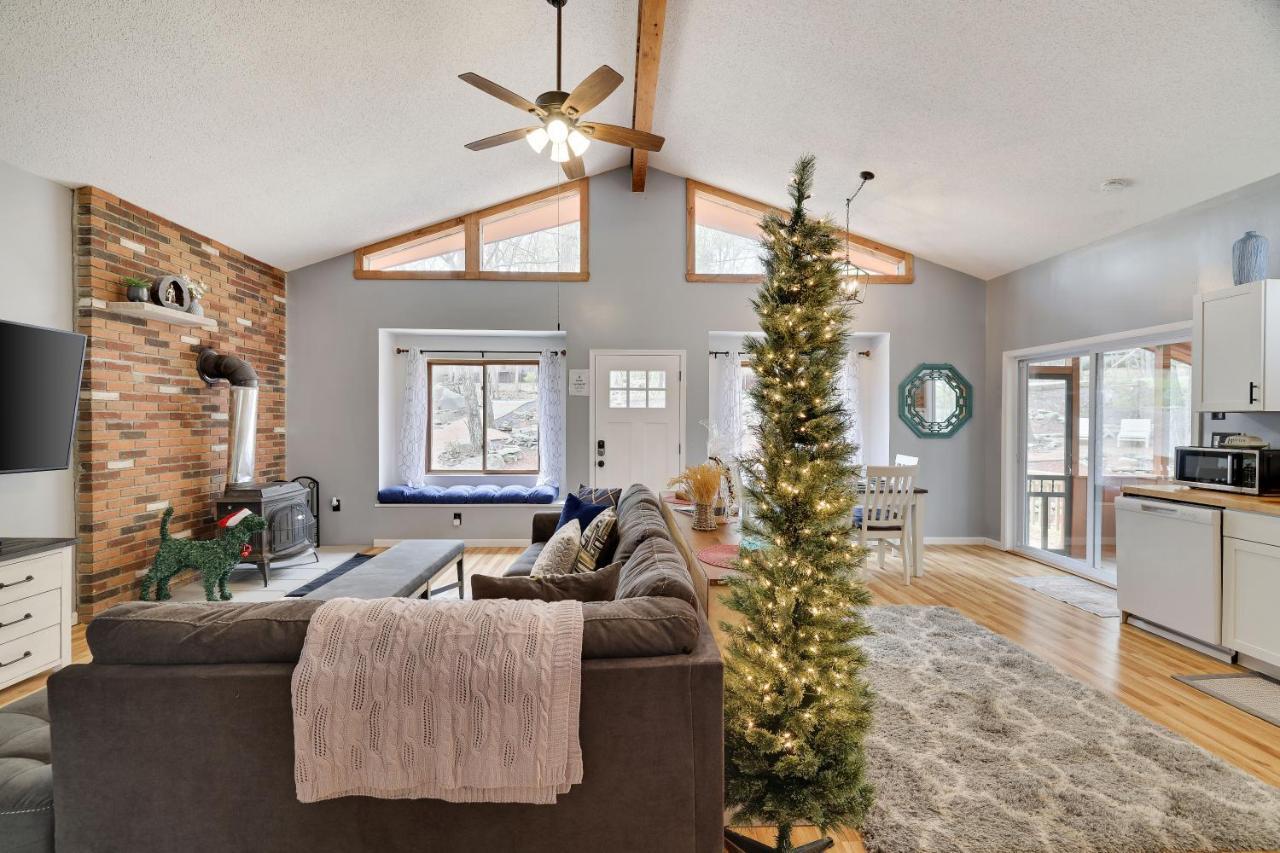 Premier Cozy Cabin - Free Amenities & Comm Indoor Pools Bushkill Εξωτερικό φωτογραφία